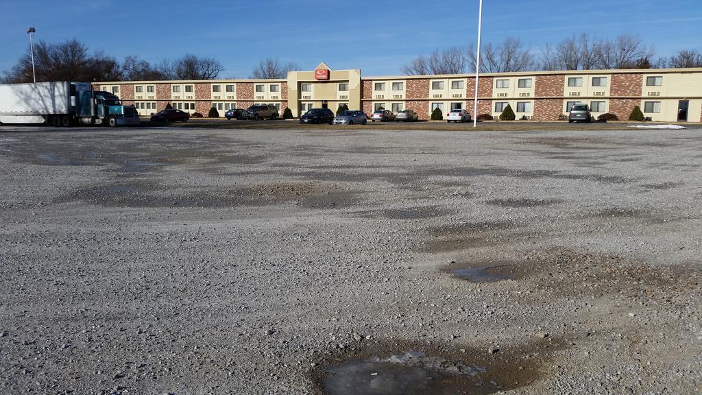 Econo Lodge Inn & Suites Newton Exterior foto